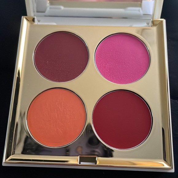 Stila National Treasure Quad 2 Palette - Picture 3 of 6